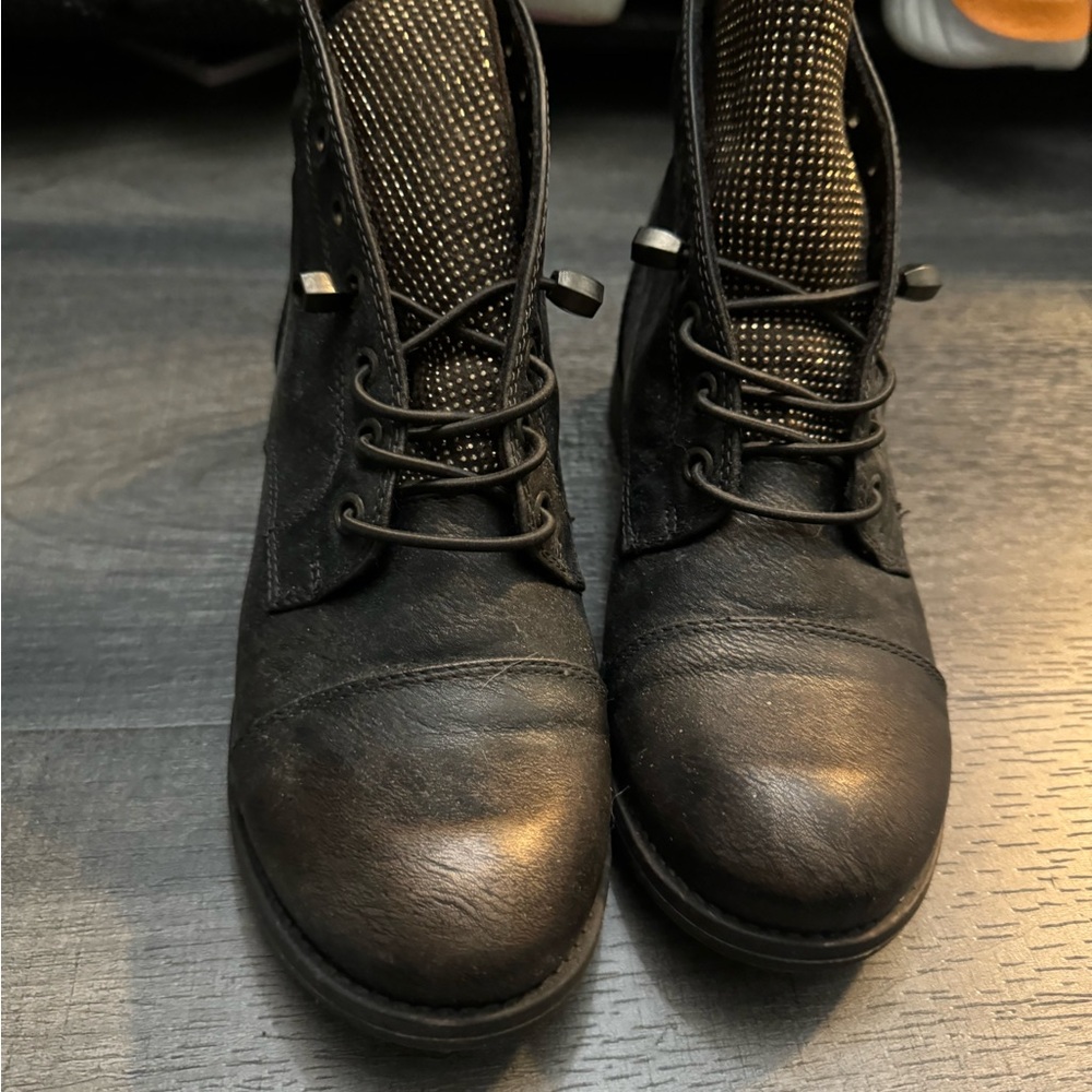 Yellow box ankle boots